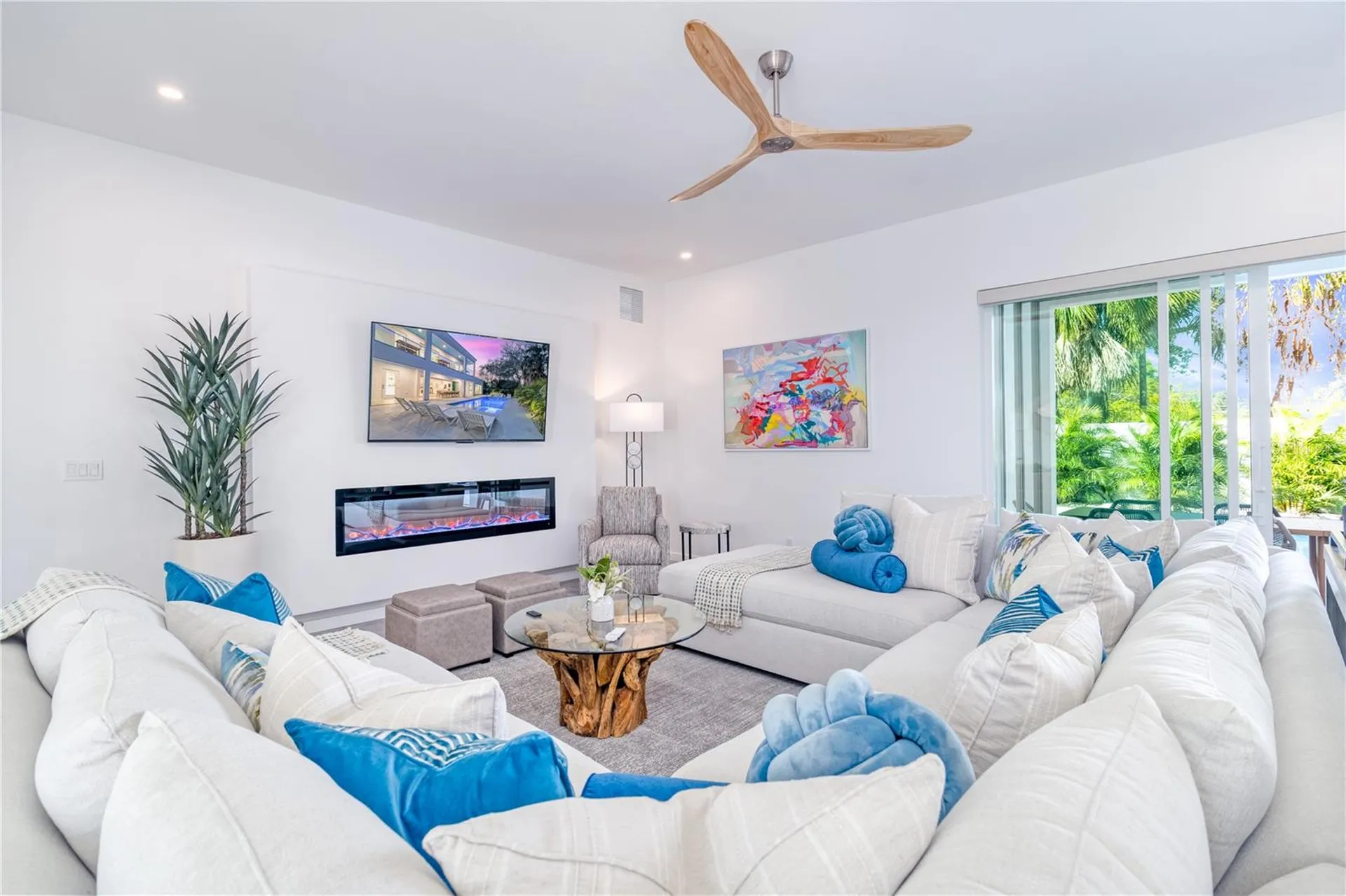 2585 Clematis Street Sarasota FL 34239