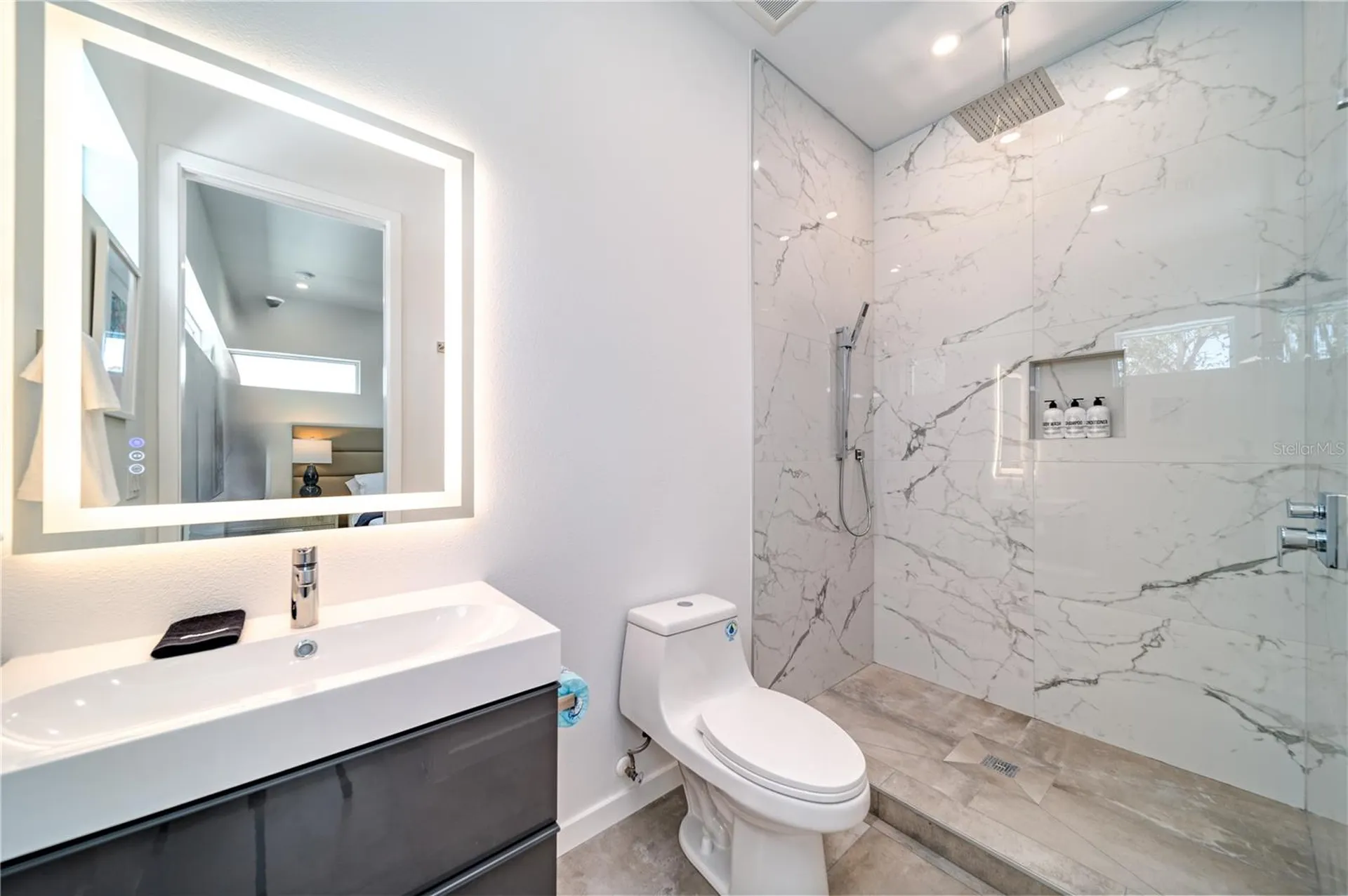 2585 Clematis Street Sarasota FL 34239