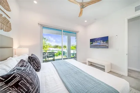 2585 Clematis Street Sarasota FL 34239