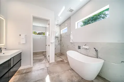 2585 Clematis Street Sarasota FL 34239