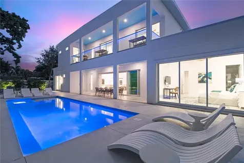 2585 Clematis Street Sarasota FL 34239