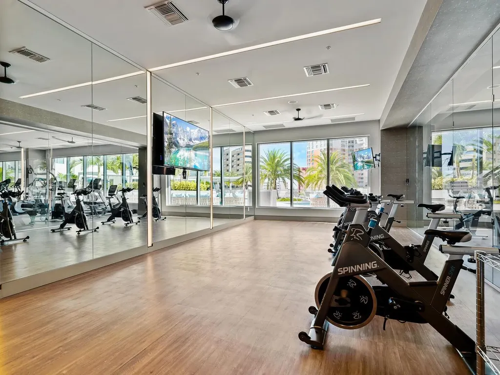 111 S Pineapple Avenue Sarasota FL 34236