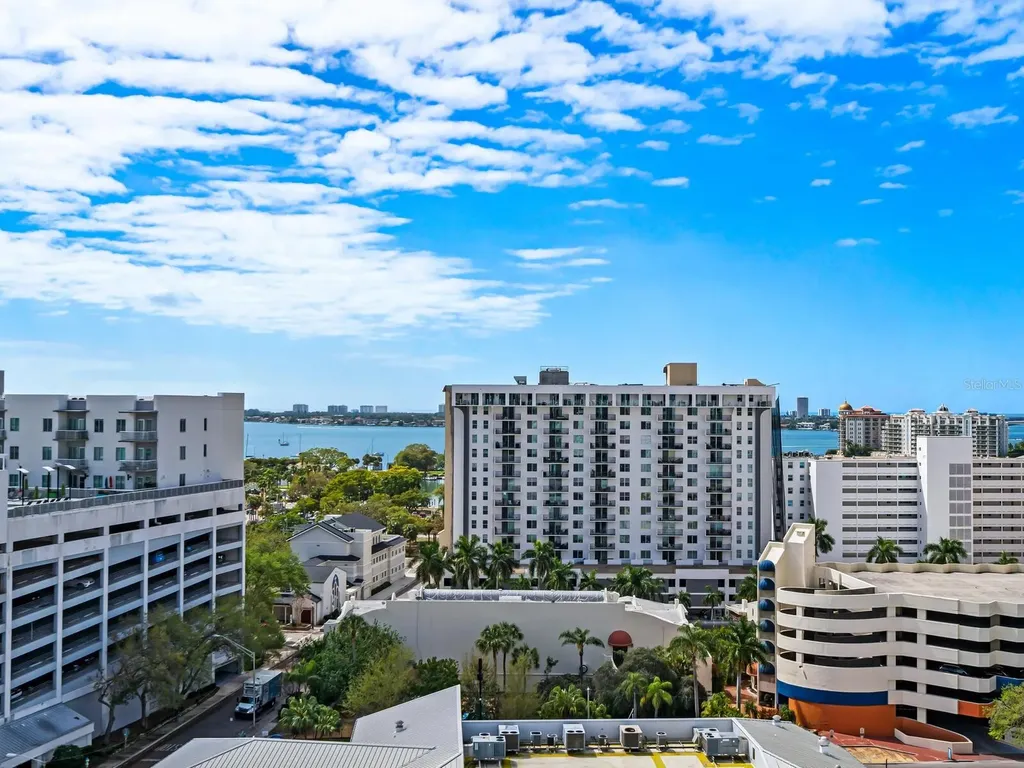 111 S Pineapple Avenue Sarasota FL 34236