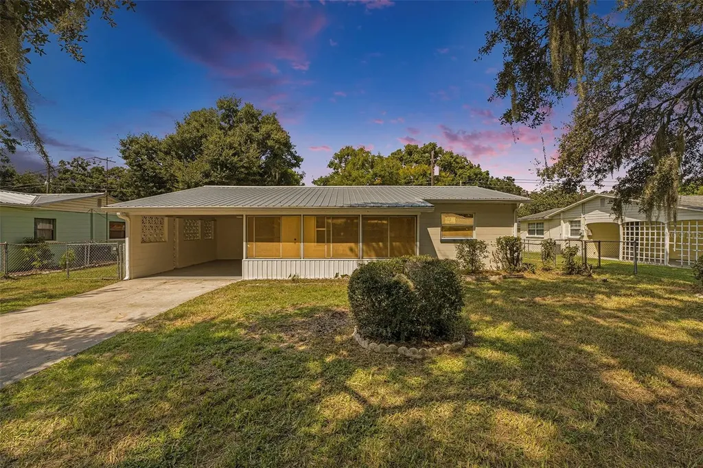 2518 Mccranie Place Lakeland FL 33801