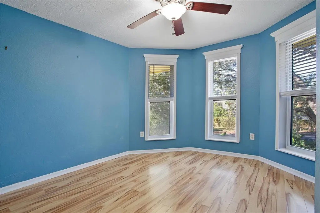 510 Wideview Avenue Tarpon Springs FL 34689