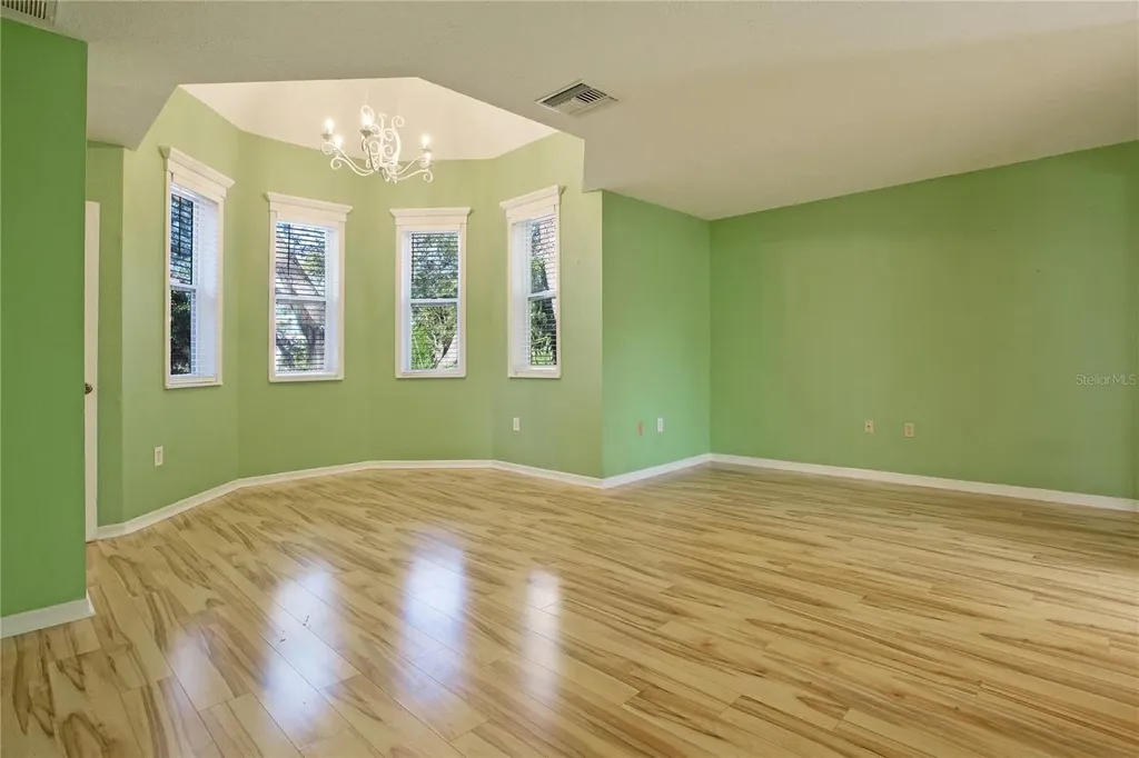 510 Wideview Avenue Tarpon Springs FL 34689