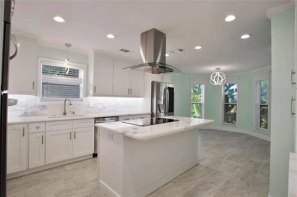 510 Wideview Avenue Tarpon Springs FL 34689
