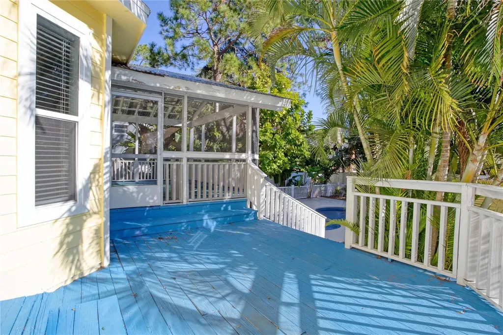 510 Wideview Avenue Tarpon Springs FL 34689