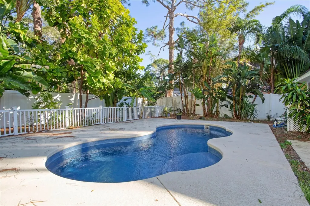 510 Wideview Avenue Tarpon Springs FL 34689