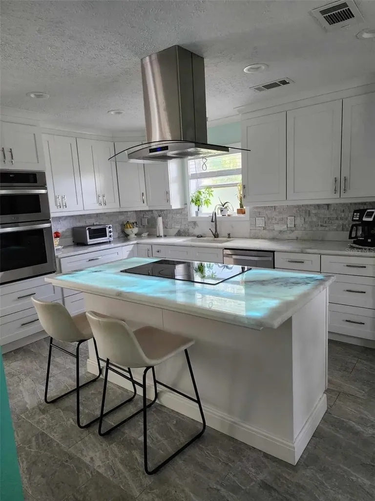 510 Wideview Avenue Tarpon Springs FL 34689