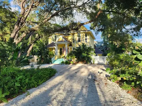 510 Wideview Avenue Tarpon Springs FL 34689