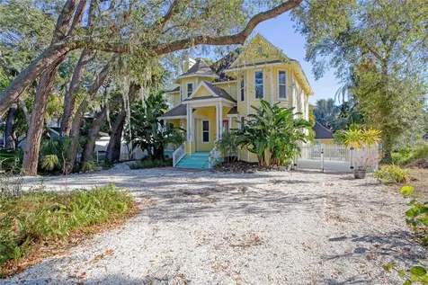 510 Wideview Avenue Tarpon Springs FL 34689