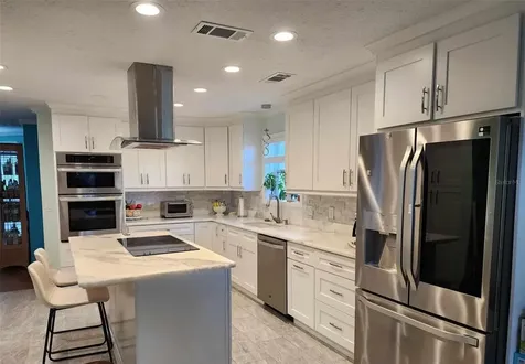 510 Wideview Avenue Tarpon Springs FL 34689