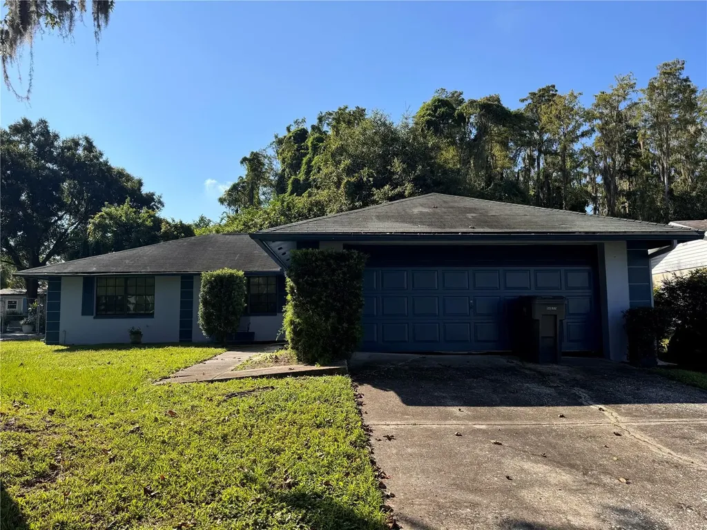 4222 Autumn Leaves Drive Tampa FL 33624