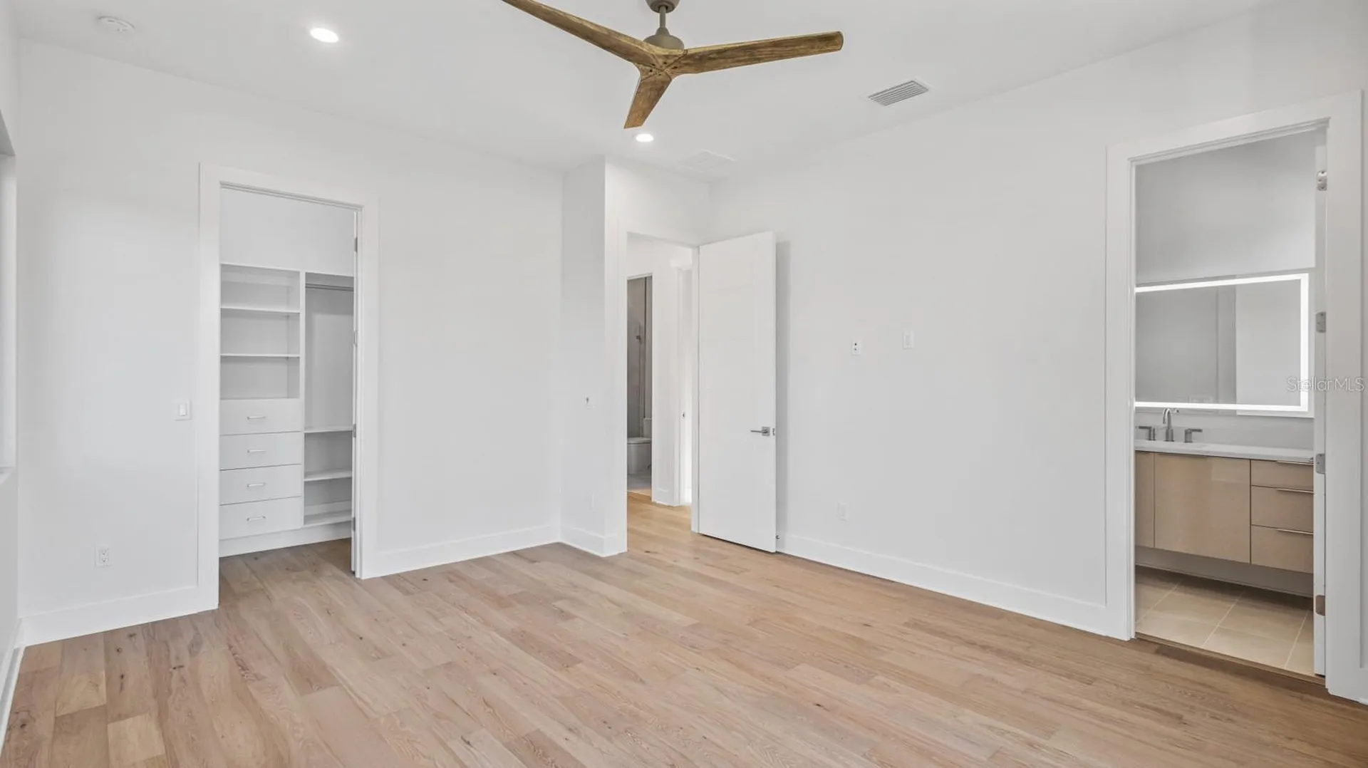 2203 Glenwood Tampa FL 33602