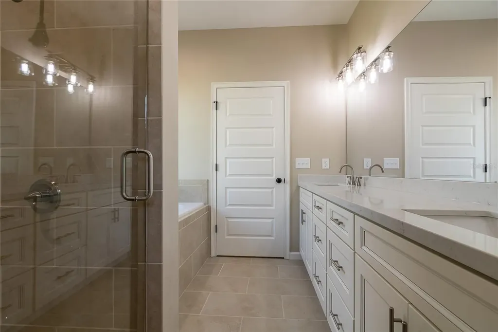 11848 NW 15th Road Gainesville FL 32606