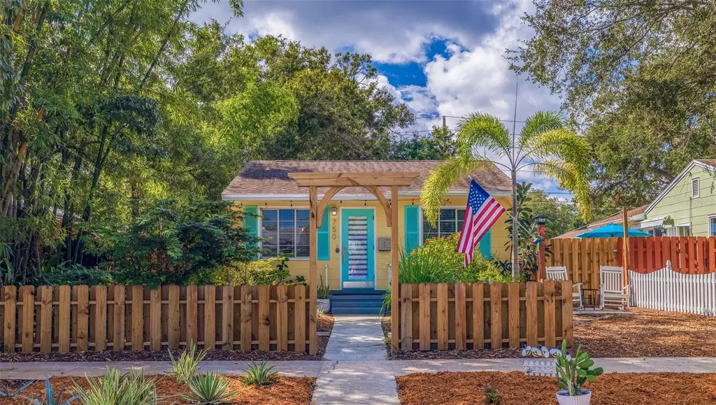 750 53rd Avenue N St Petersburg FL 33703
