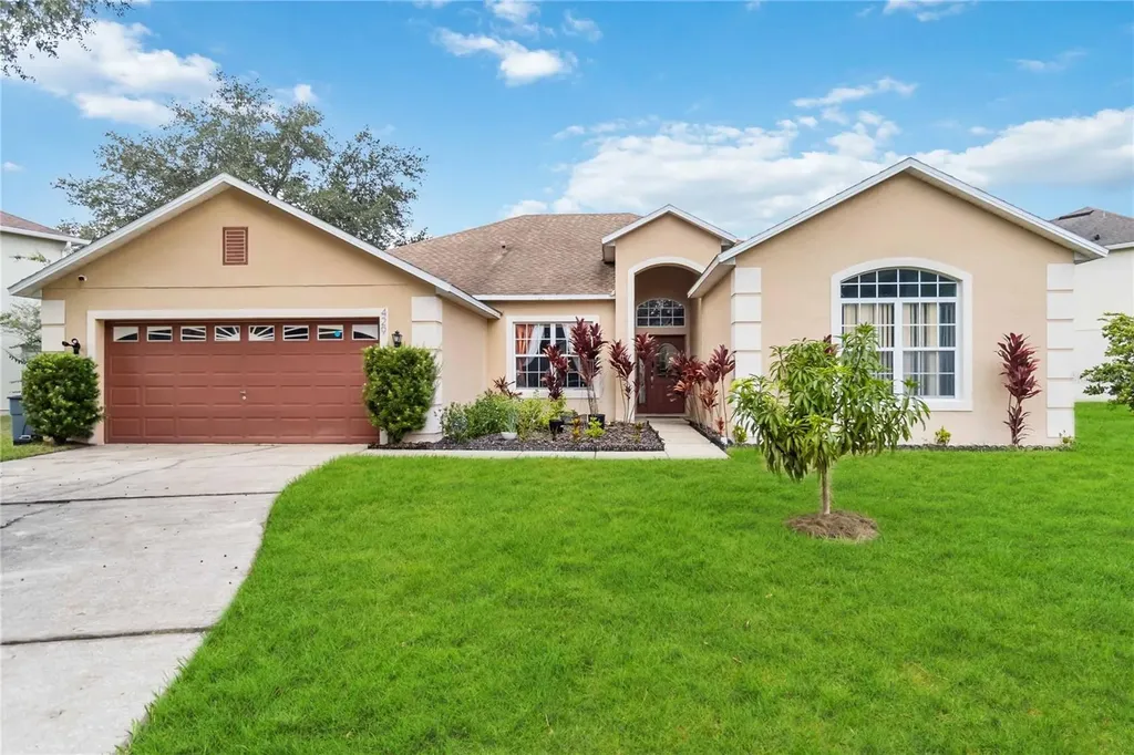 429 Tamarind Parke Lane Kissimmee FL 34758