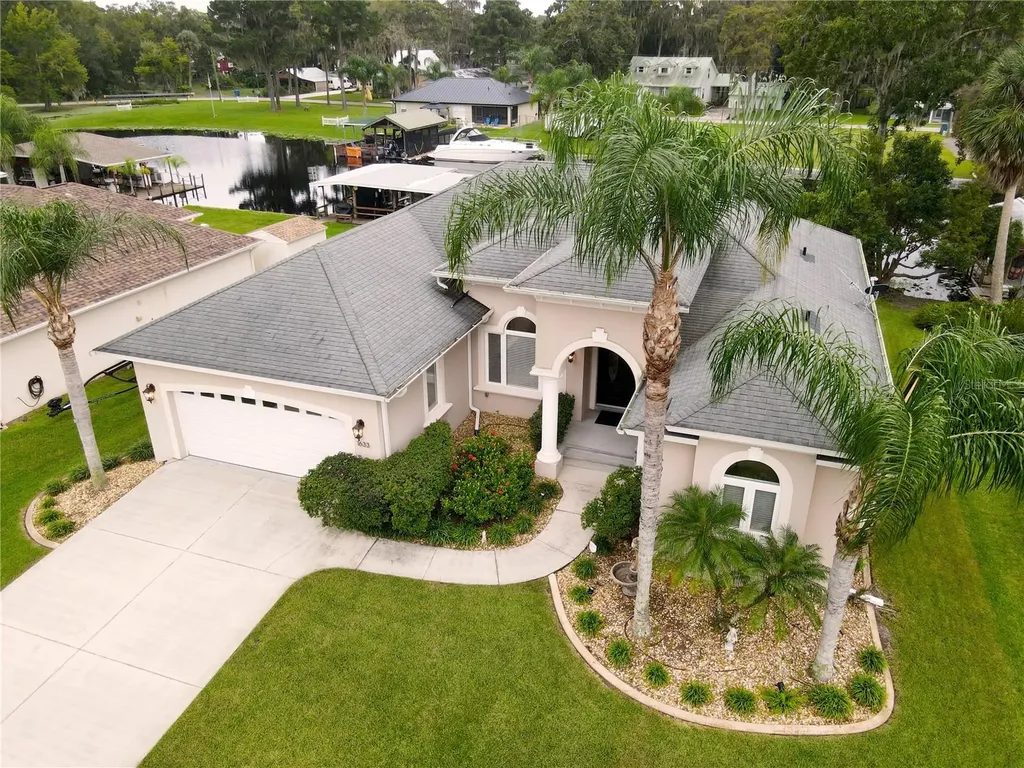 1633 Yellow Brick Road Astor FL 32102