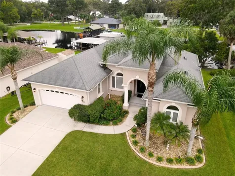 1633 Yellow Brick Road Astor FL 32102
