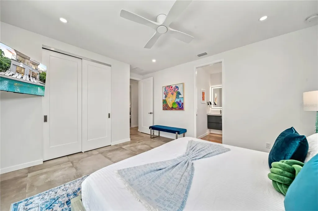 2327 Hillview Street Sarasota FL 34239
