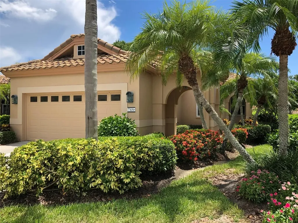 7106 La Ronda Court Sarasota FL 34238
