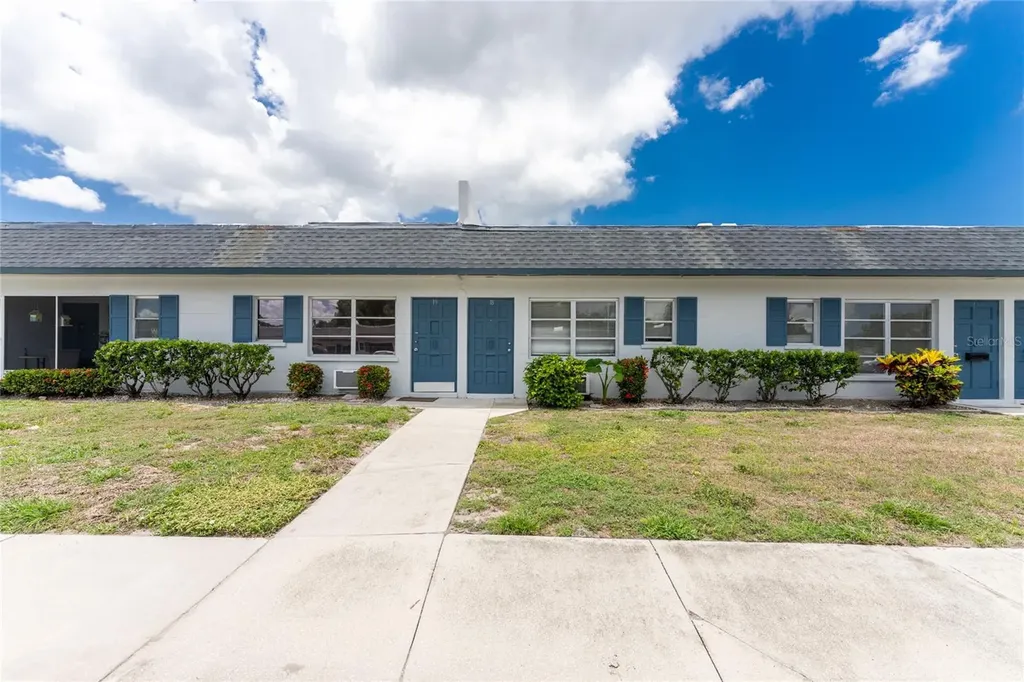 4444 Swift Road Sarasota FL 34231
