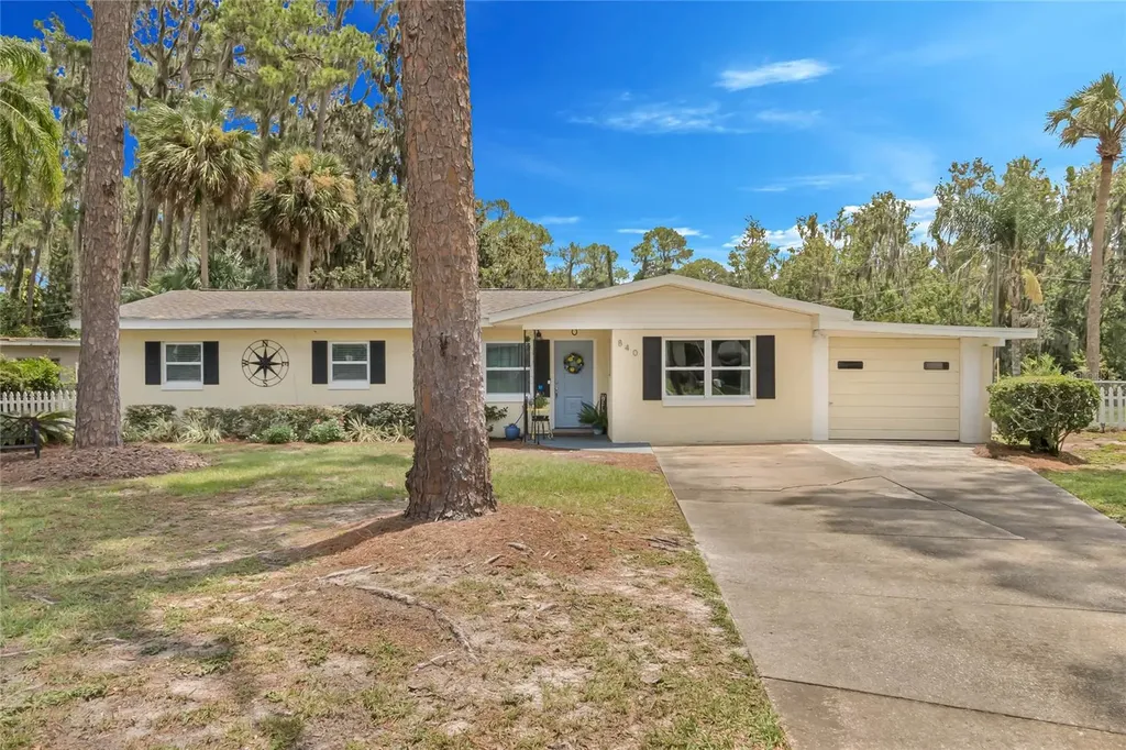 840 W Woodward Avenue Eustis FL 32726