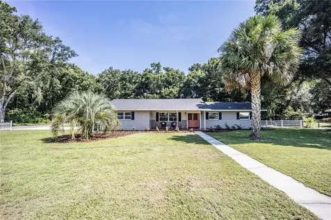10017 County Road 117 Oxford FL 34484