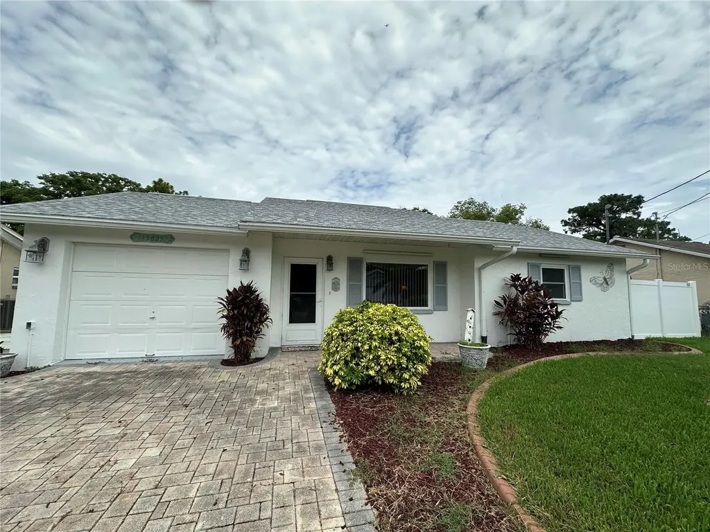 15825 Villa Drive Hudson FL 34667