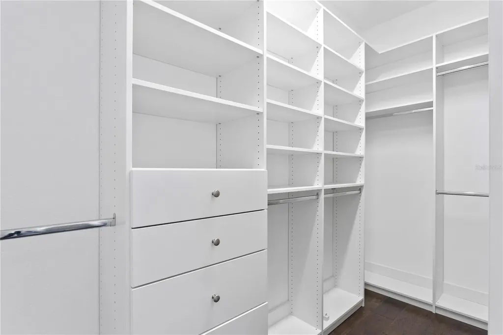 2442 W Mississippi Avenue Tampa FL 33629