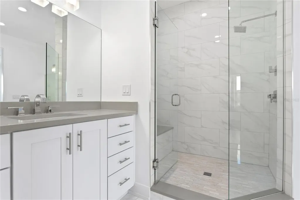 2442 W Mississippi Avenue Tampa FL 33629