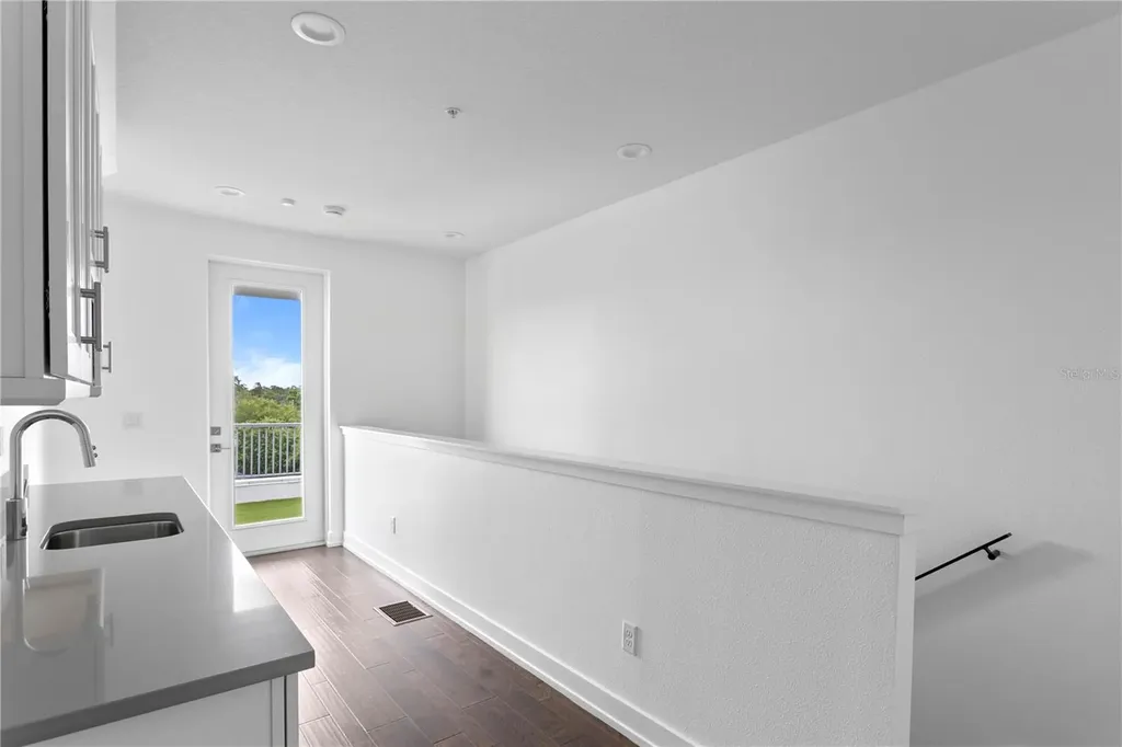 2442 W Mississippi Avenue Tampa FL 33629