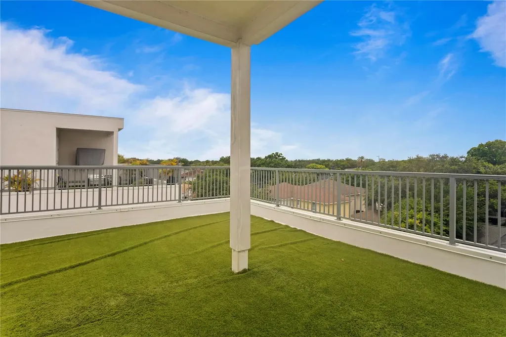 2442 W Mississippi Avenue Tampa FL 33629