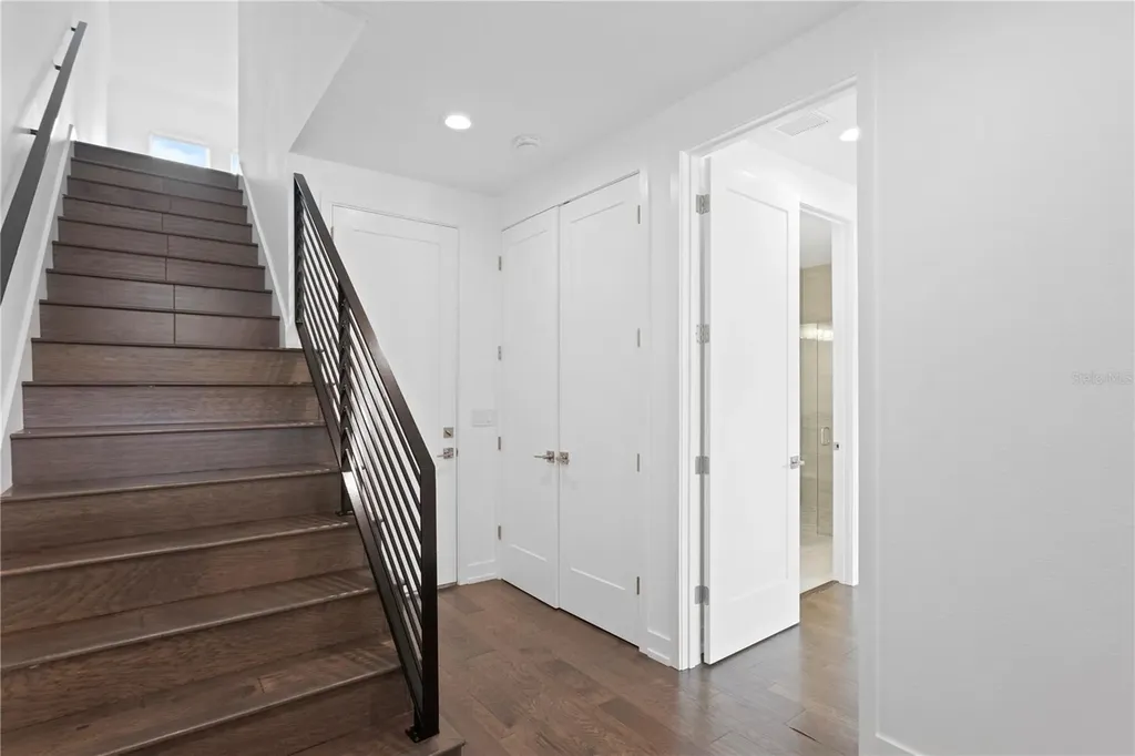 2442 W Mississippi Avenue Tampa FL 33629