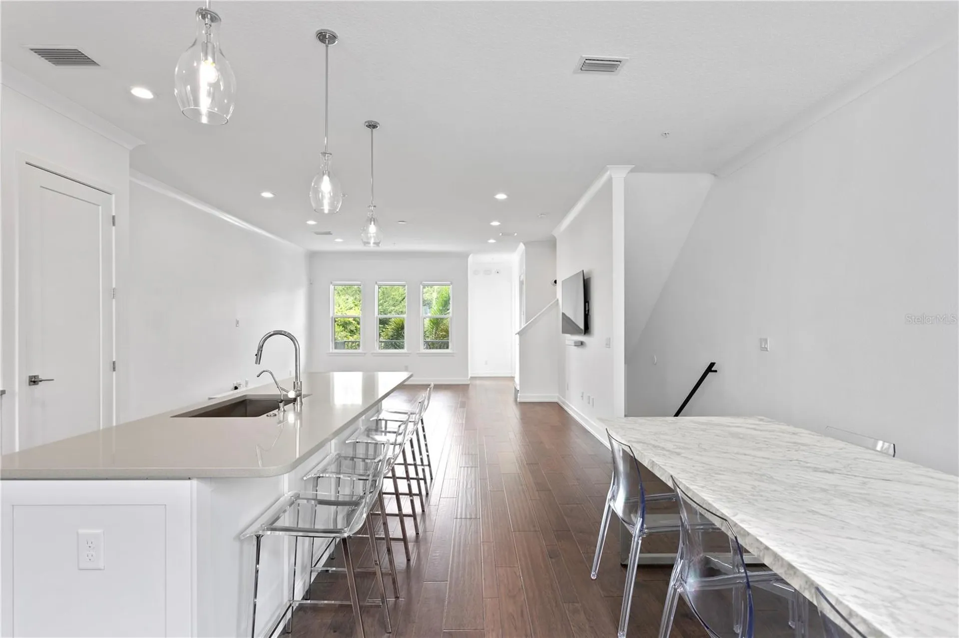 2442 W Mississippi Avenue Tampa FL 33629