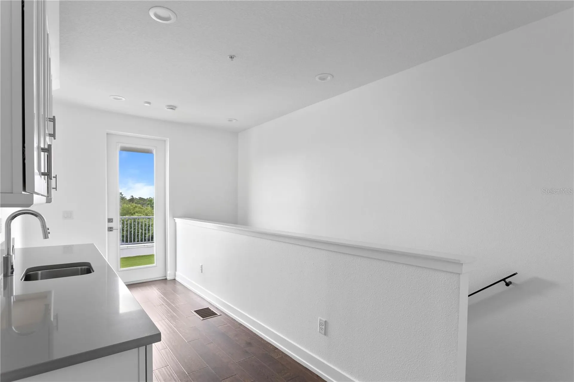 2442 W Mississippi Avenue Tampa FL 33629