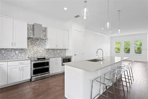 2442 W Mississippi Avenue Tampa FL 33629