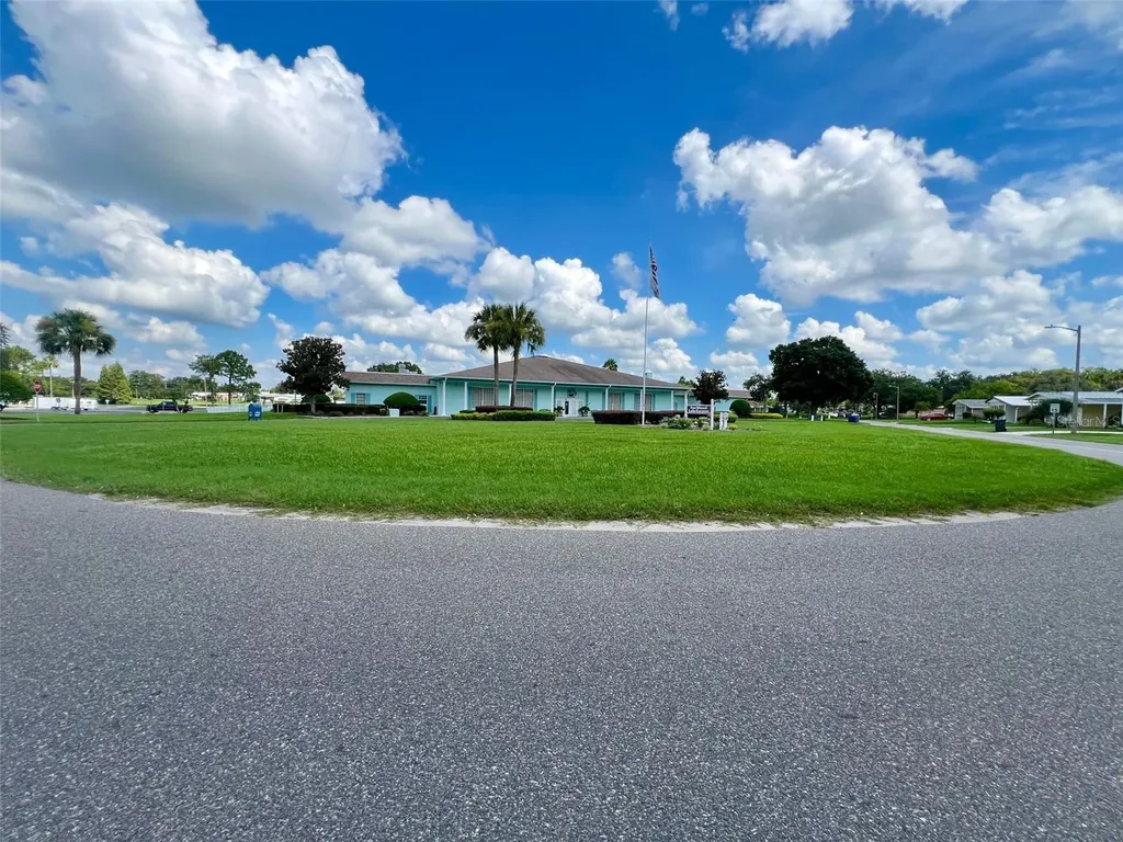 5013 Foxwood Boulevard Lakeland FL 33810