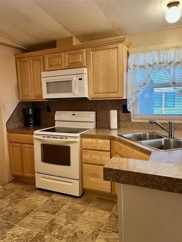 5013 Foxwood Boulevard Lakeland FL 33810