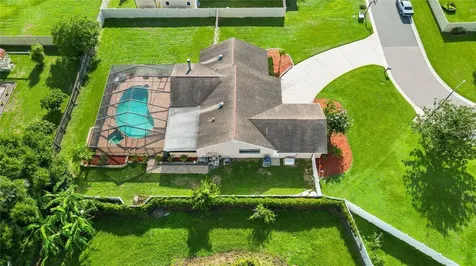 4517 Mohican Trail Valrico FL 33594