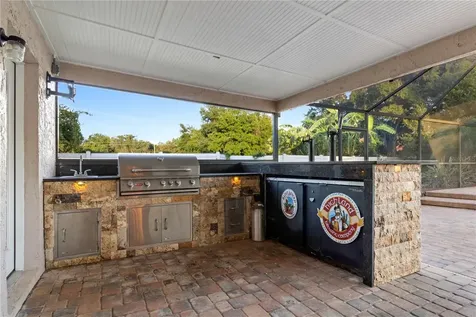 4517 Mohican Trail Valrico FL 33594