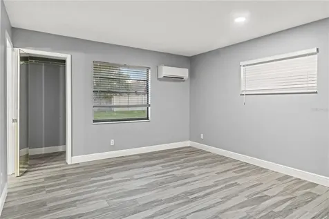 4517 Mohican Trail Valrico FL 33594