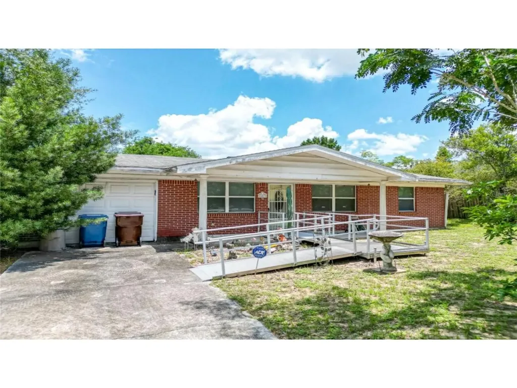 507 S 9th Street Lake Wales FL 33853