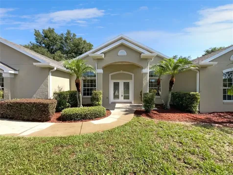 2296 Lake Pointe Circle Leesburg FL 34748