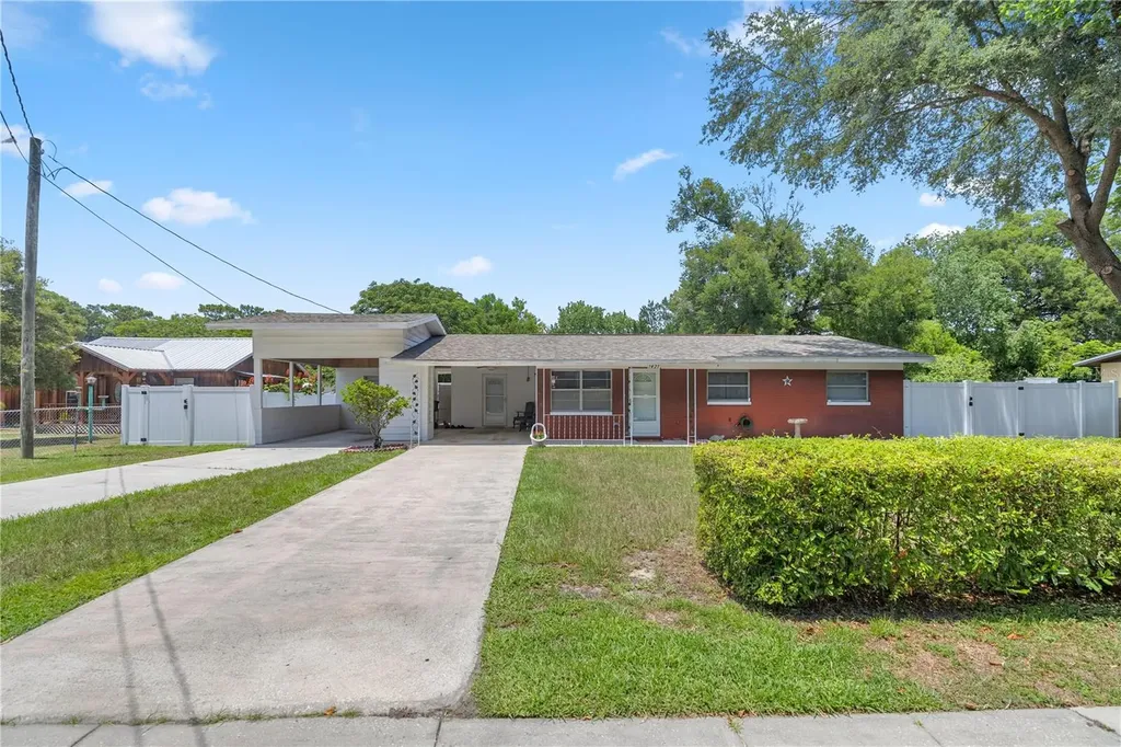 1421 NE 24th Street Ocala FL 34470