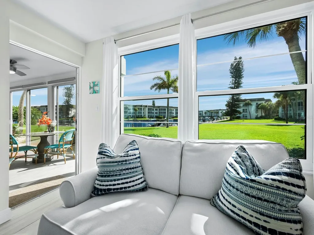 4350 Chatham Drive Longboat Key FL 34228