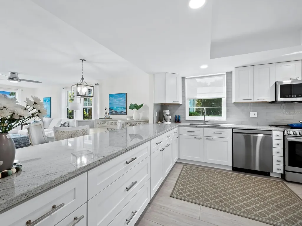 4350 Chatham Drive Longboat Key FL 34228