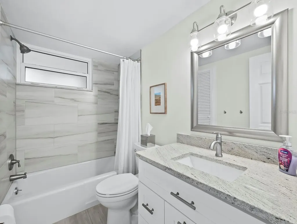 4350 Chatham Drive Longboat Key FL 34228