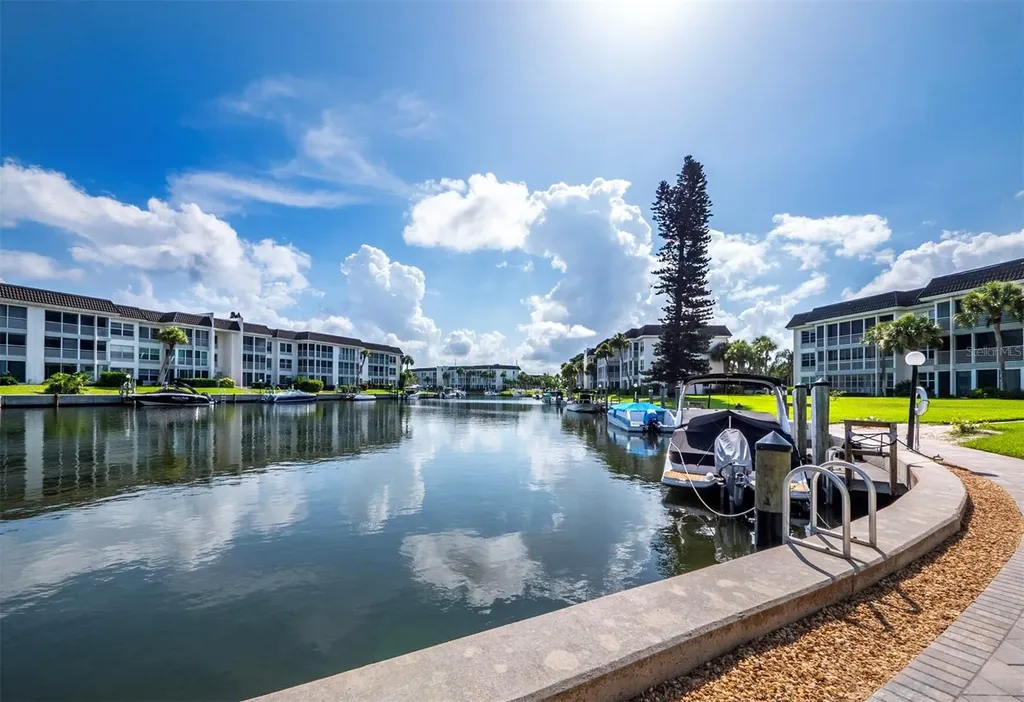4350 Chatham Drive Longboat Key FL 34228